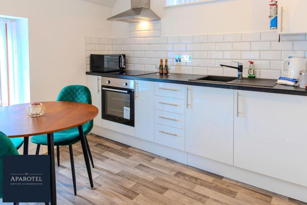 Aparotel Serviced Apartments - Stonehenge, Amesbury Town Centre Zimmer foto