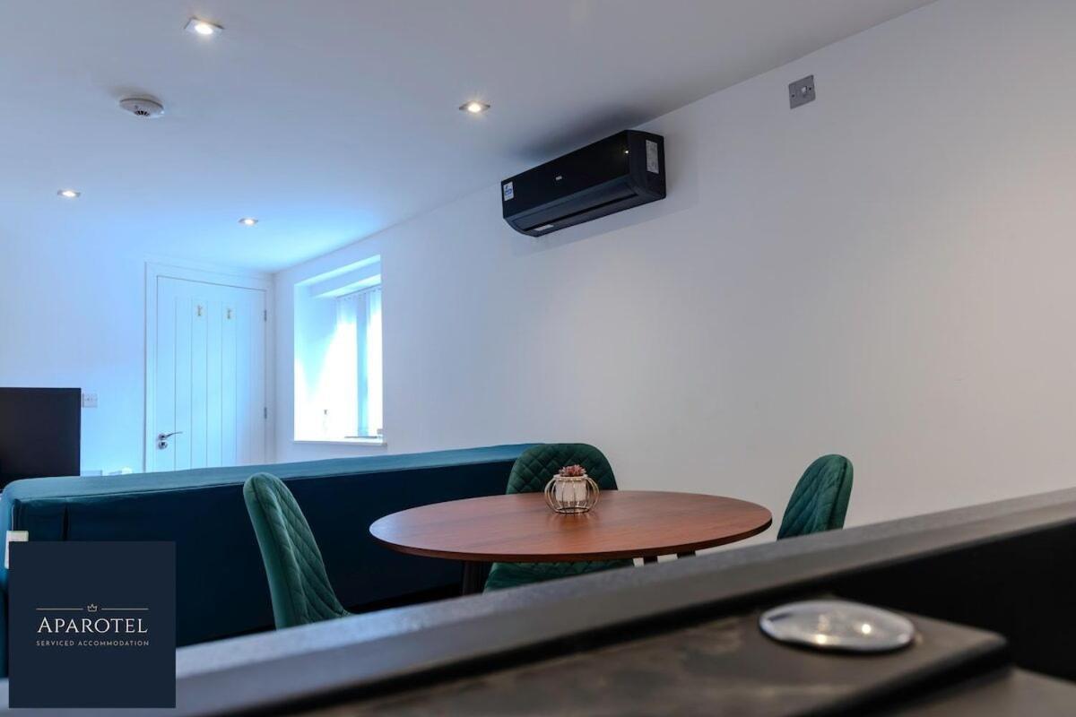 Aparotel Serviced Apartments - Stonehenge, Amesbury Town Centre Zimmer foto