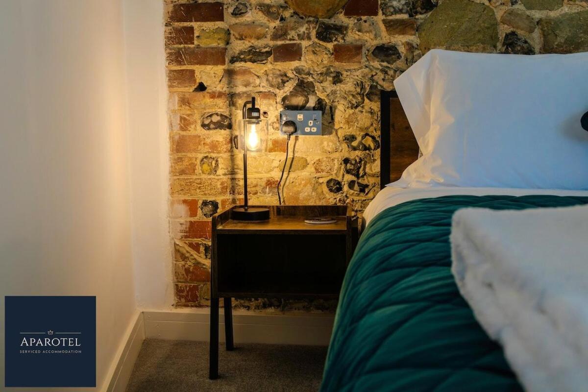 Aparotel Serviced Apartments - Stonehenge, Amesbury Town Centre Zimmer foto