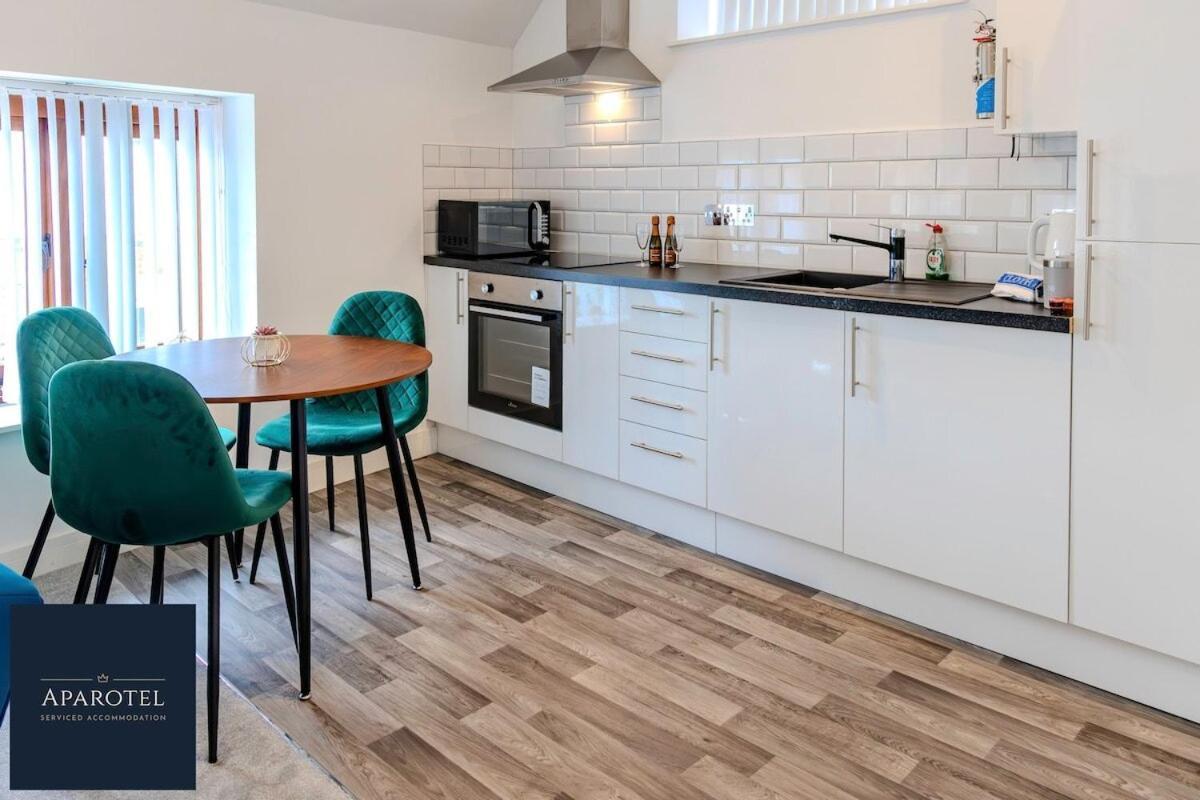 Aparotel Serviced Apartments - Stonehenge, Amesbury Town Centre Zimmer foto