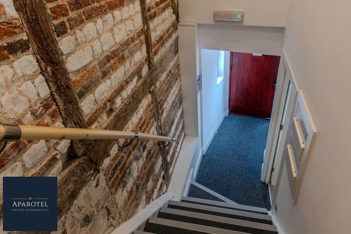 Aparotel Serviced Apartments - Stonehenge, Amesbury Town Centre Zimmer foto