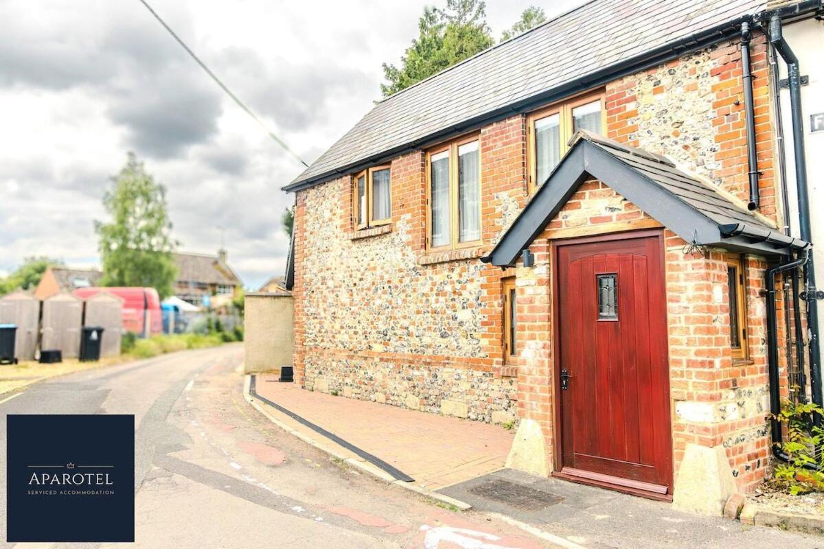 Aparotel Serviced Apartments - Stonehenge, Amesbury Town Centre Zimmer foto