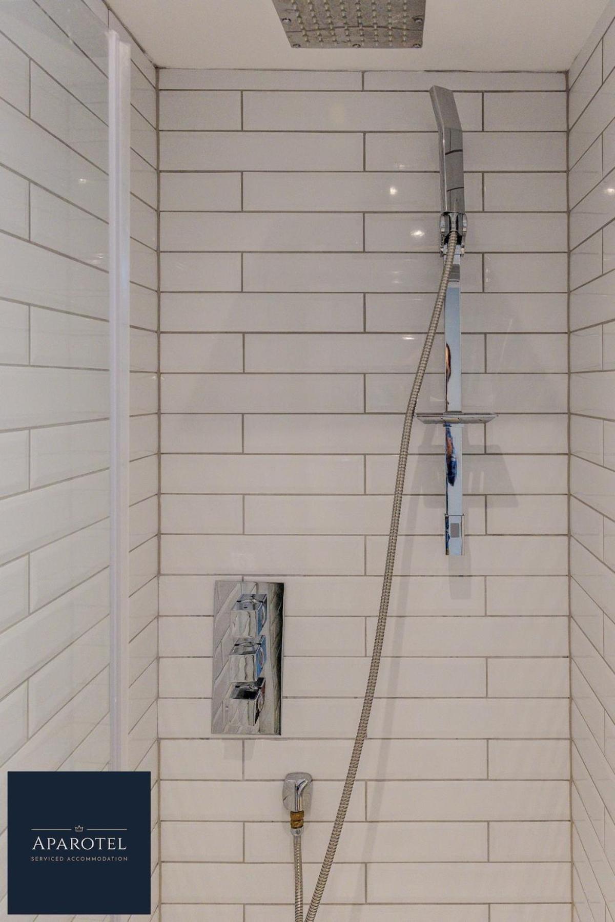 Aparotel Serviced Apartments - Stonehenge, Amesbury Town Centre Zimmer foto