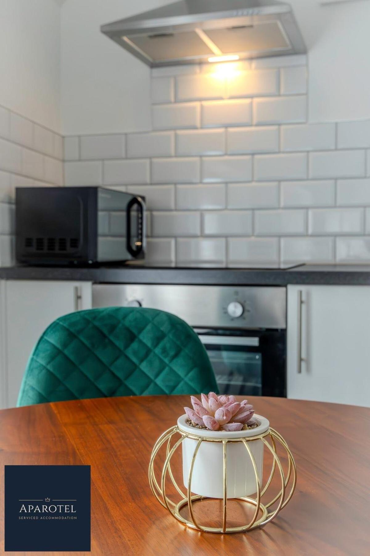 Aparotel Serviced Apartments - Stonehenge, Amesbury Town Centre Zimmer foto